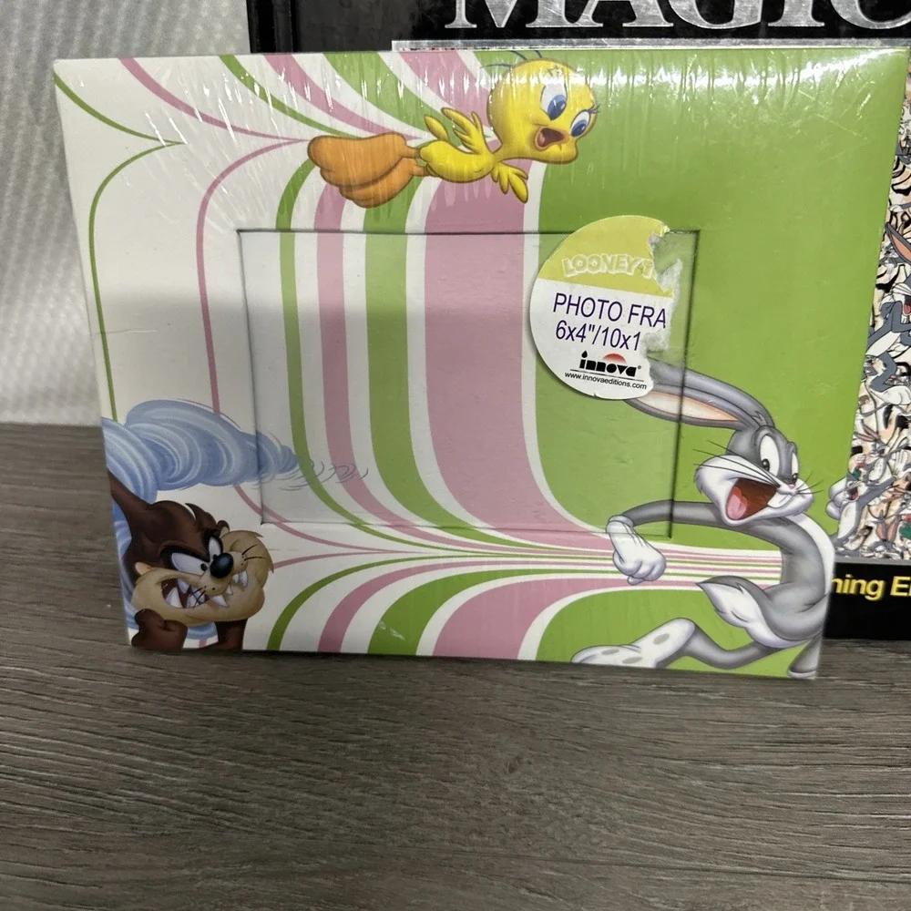 Looney Tunes' Magic Eye Hardcover N. E. Thing Enterprises Staff